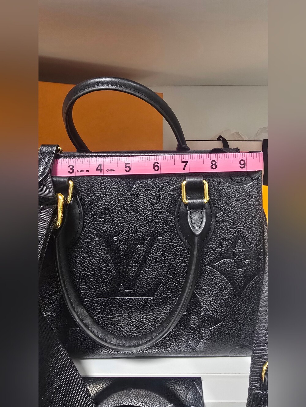 Fashion Bag Black Embossed Leather Tote Crossbody with Wide Logo Strap - Picture 8 of 8